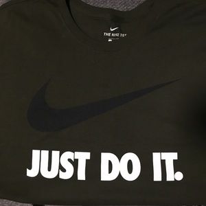 Nike T- Shirt